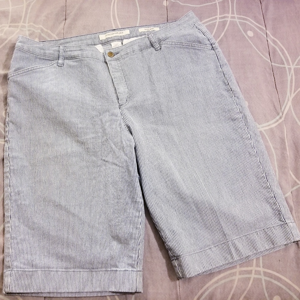 Jones New York Striped Trouser Shorts, 16W